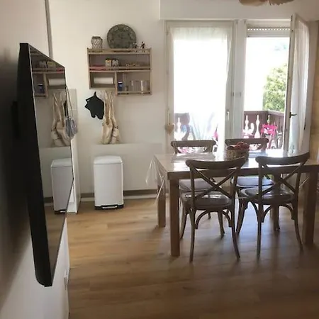 Apartment Le Coeur De F2 Plein Centre 4p + Garage